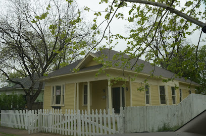 Historic Neighborhood Mid Term Furnished Rental