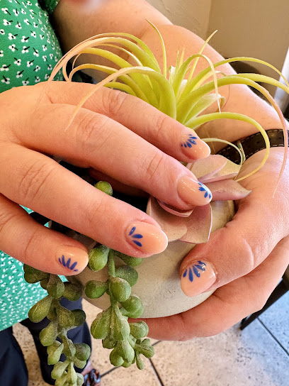 Q Spa Nails - Since 2005
