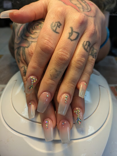 Happy Nails